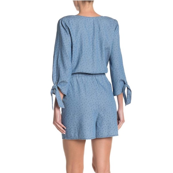 Susina V-Neck Chambray Romper - Picture 2 of 5